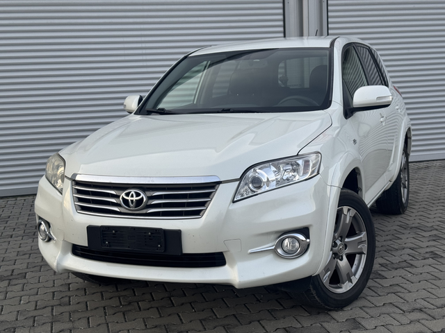 Toyota Rav4 2,2D4D 4x4,150ps,авто,нави,камера,темпо,мулти,евро5 - автомобили, коли, обяви за нови и употребявани 0