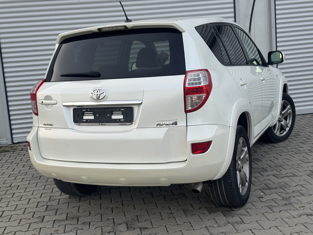 Toyota Rav4 2,2D4D 4x4,150ps,авто,нави,камера,темпо,мулти,евро5 - автомобили, коли, обяви за нови и употребявани 4