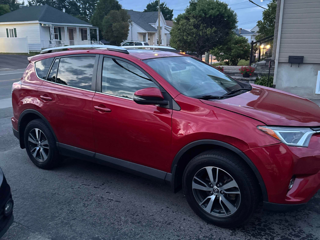 Toyota RAV4 2.5L 4cyl AWD - автомобили, коли, обяви за нови и употребявани 2