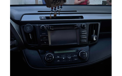 Toyota RAV4 2.5L 4cyl AWD - автомобили, коли, обяви за нови и употребявани 8