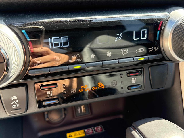 Toyota Rav4 2.5L 4cyl AWD - автомобили, коли, обяви за нови и употребявани 12
