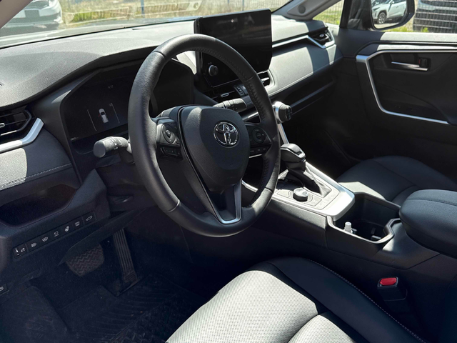 Toyota Rav4 2.5L 4cyl AWD - автомобили, коли, обяви за нови и употребявани 4