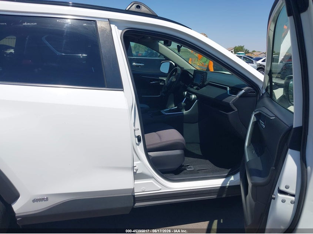Toyota RAV4 2.5L I-4 DI, DOHC, VVT, 176HP All Wheel Drive - автомобили, коли, обяви за нови и употребявани 4