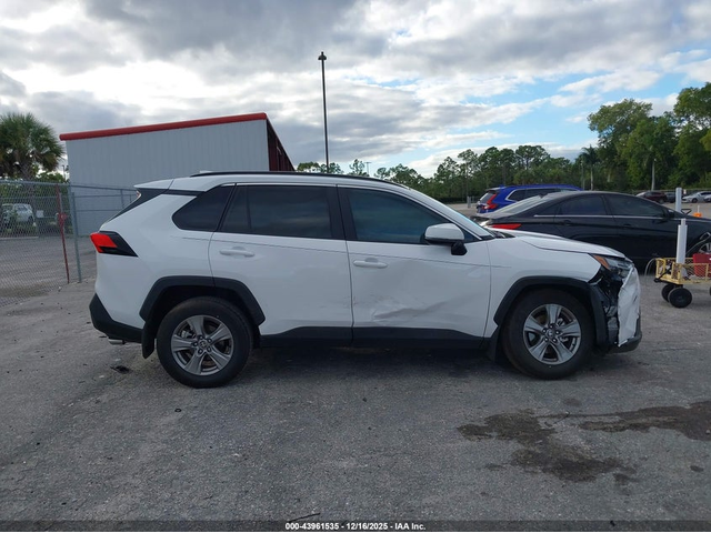 Toyota Rav4 2.5L I-4 DI, DOHC, VVT, 203HP Front Wheel Drive - автомобили, коли, обяви за нови и употребявани 12