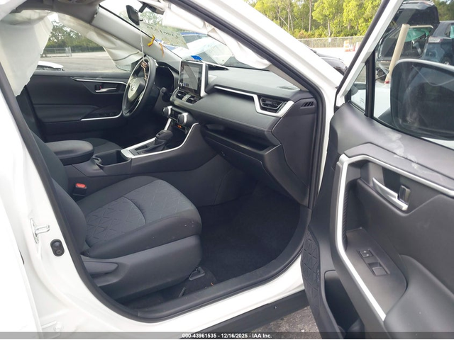 Toyota Rav4 2.5L I-4 DI, DOHC, VVT, 203HP Front Wheel Drive - автомобили, коли, обяви за нови и употребявани 4