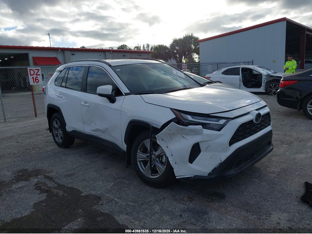 Toyota Rav4 2.5L I-4 DI, DOHC, VVT, 203HP Front Wheel Drive - автомобили, коли, обяви за нови и употребявани 5