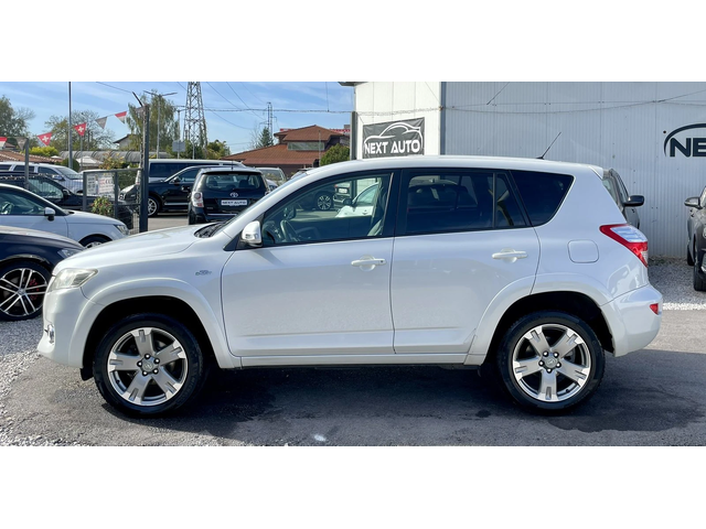 Toyota Rav4 2.2D 150HP AUTOMAT - автомобили, коли, обяви за нови и употребявани 7