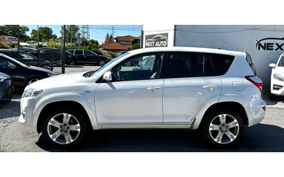 Toyota Rav4 2.2D-CAT 150HP 158, 000KM NAVI CAM EURO5A - автомобили, коли, обяви за нови и употребявани 7