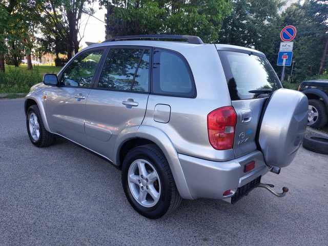 Toyota Rav4 2, 0d 116ps 4x4 - автомобили, коли, обяви за нови и употребявани 3