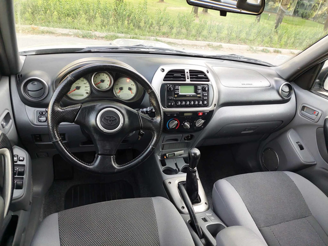 Toyota Rav4 2, 0d 116ps 4x4 - автомобили, коли, обяви за нови и употребявани 5