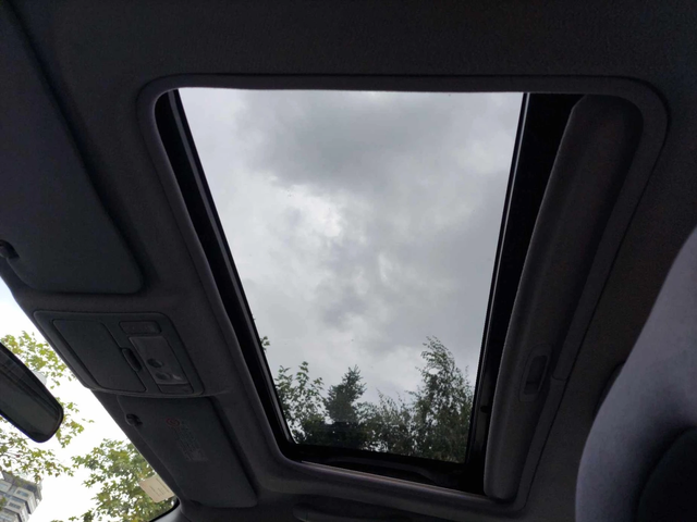 Toyota Rav4 2, 0i UNIKAT 115X.KM - автомобили, коли, обяви за нови и употребявани 9