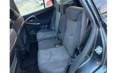 Toyota Rav4 2.2 D-4D 4X4 - автомобили, коли, обяви за нови и употребявани 12
