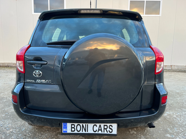 Toyota Rav4 2.2 D-4D 4X4 - автомобили, коли, обяви за нови и употребявани 5