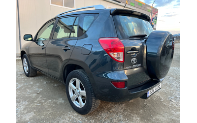 Toyota Rav4 2.2 D-4D 4X4 - автомобили, коли, обяви за нови и употребявани 6