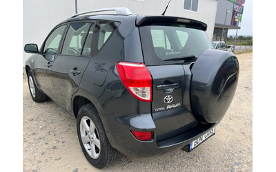 Toyota Rav4 2.2 D-4D 4x4 - автомобили, коли, обяви за нови и употребявани 6