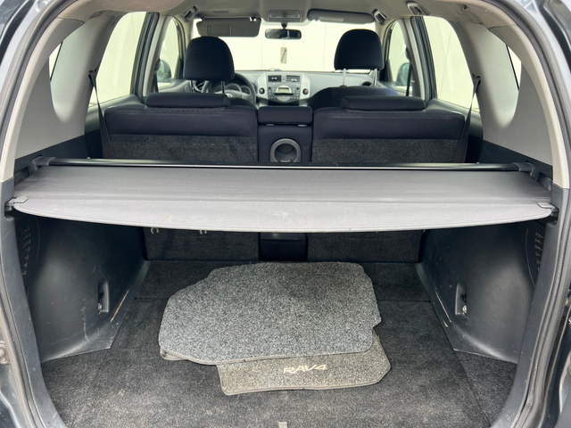 Toyota Rav4 2.2 D-4D 4x4 - автомобили, коли, обяви за нови и употребявани 8