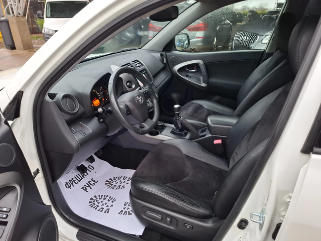 Toyota Rav4 2.2D4D Navi Кожа Подгрев - автомобили, коли, обяви за нови и употребявани 5