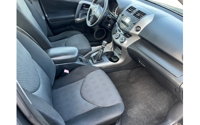 Toyota Rav4 2.2/D4D/4x4/136/6скорости - автомобили, коли, обяви за нови и употребявани 10