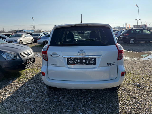 Toyota Rav4 2.2 D4D (КАТО НОВА) - автомобили, коли, обяви за нови и употребявани 5
