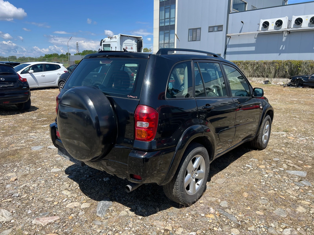 Toyota Rav4 2.0 D4D - автомобили, коли, обяви за нови и употребявани 4