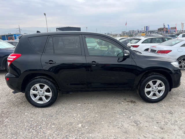 Toyota Rav4 2.2 D4D - автомобили, коли, обяви за нови и употребявани 3