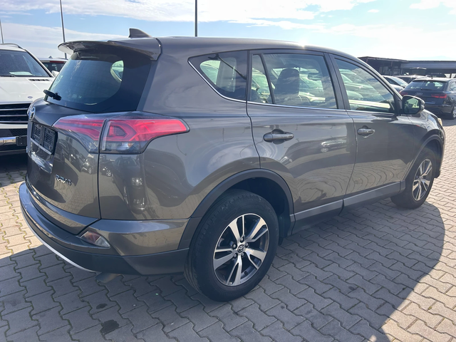 Toyota Rav4 2.0D-4D NAVI/KAMERA EURO 6 - автомобили, коли, обяви за нови и употребявани 5