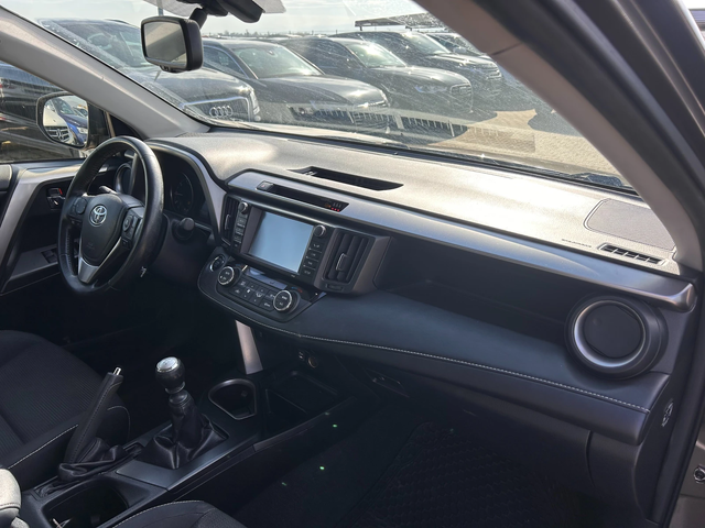 Toyota Rav4 2.0D-4D NAVI/KAMERA EURO 6 - автомобили, коли, обяви за нови и употребявани 9