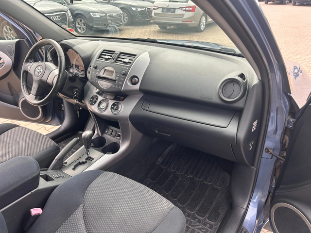 Toyota Rav4 2.0i AVTOMAT 4X4 EURO 4 - автомобили, коли, обяви за нови и употребявани 9