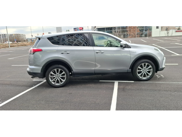 Toyota Rav4 2.5  Bensin Hybrid Navi Камера Swiss - автомобили, коли, обяви за нови и употребявани 3