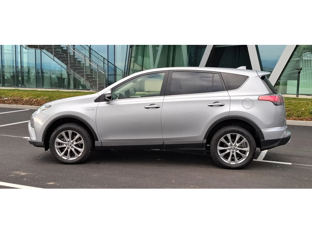 Toyota Rav4 2.5  Bensin Hybrid Navi Камера Swiss - автомобили, коли, обяви за нови и употребявани 6