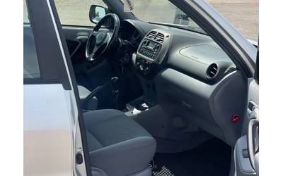 Toyota Rav4 2.0VVT-i 4x4 - автомобили, коли, обяви за нови и употребявани 10