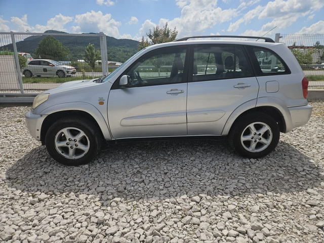 Toyota Rav4 * Klima* 4x4 - автомобили, коли, обяви за нови и употребявани 1