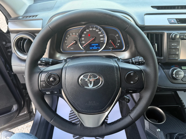 Toyota Rav4 2.2 D4D AWD - автомобили, коли, обяви за нови и употребявани 11