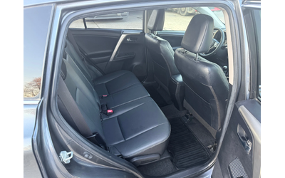 Toyota Rav4 2.2 D4D AWD - автомобили, коли, обяви за нови и употребявани 12