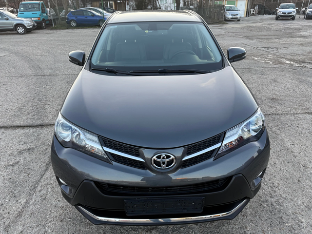 Toyota Rav4 2.2 D4D AWD - автомобили, коли, обяви за нови и употребявани 2