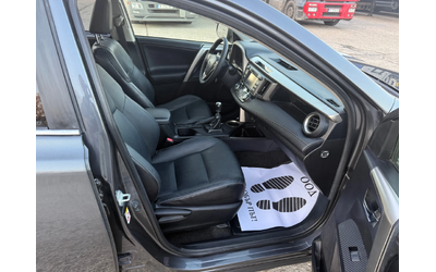 Toyota Rav4 2.2 D4D AWD - автомобили, коли, обяви за нови и употребявани 9