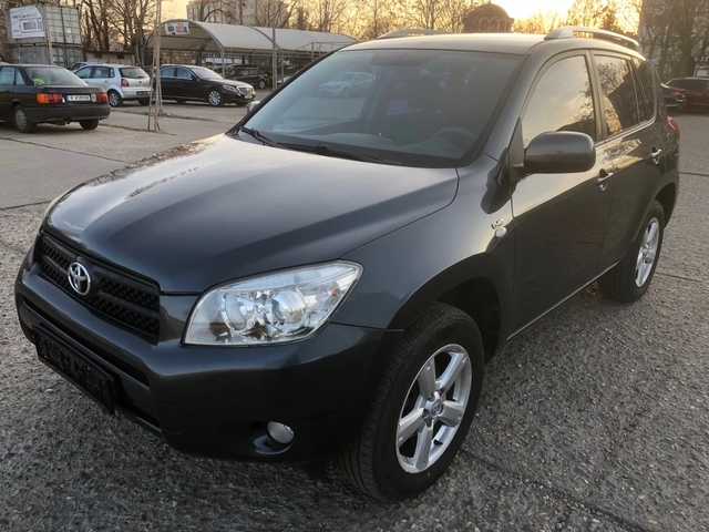 Toyota Rav4 2.2 D4D 2 бр. - автомобили, коли, обяви за нови и употребявани 0