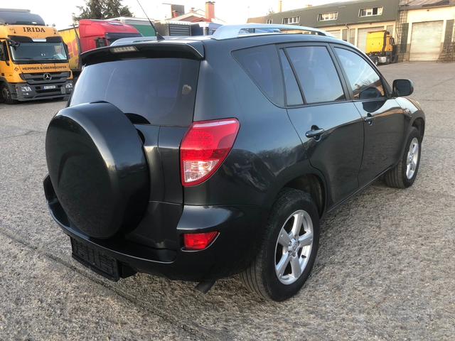 Toyota Rav4 2.2 D4D 2 бр. - автомобили, коли, обяви за нови и употребявани 5