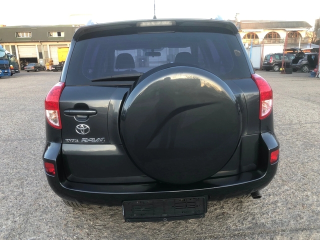 Toyota Rav4 2.2 D4D 2 бр. - автомобили, коли, обяви за нови и употребявани 7