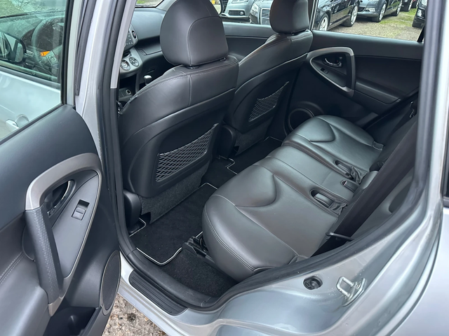 Toyota Rav4 2.0 D4D - автомобили, коли, обяви за нови и употребявани 10
