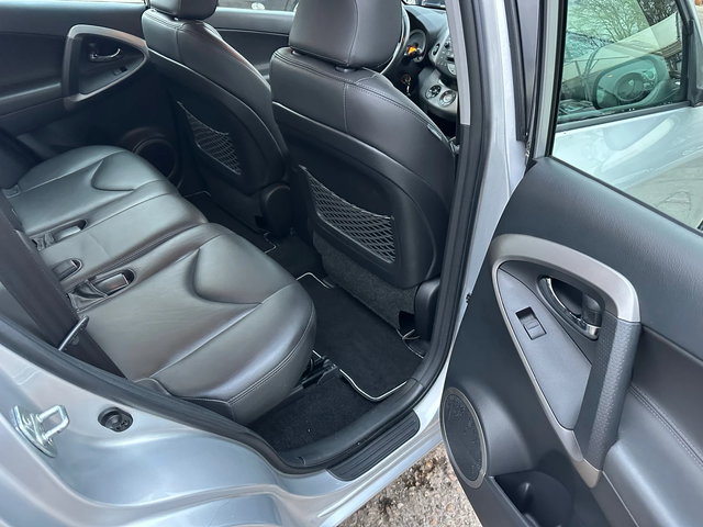 Toyota Rav4 2.0 D4D - автомобили, коли, обяви за нови и употребявани 14