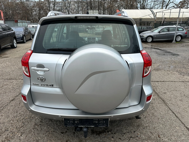 Toyota Rav4 2.0 D4D - автомобили, коли, обяви за нови и употребявани 5