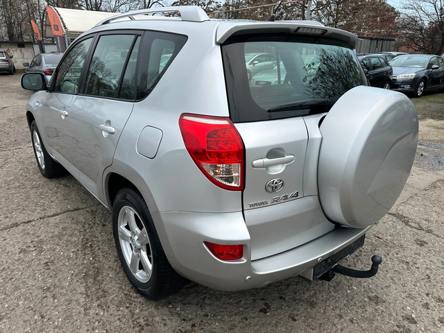 Toyota Rav4 2.0 D4D - автомобили, коли, обяви за нови и употребявани 6