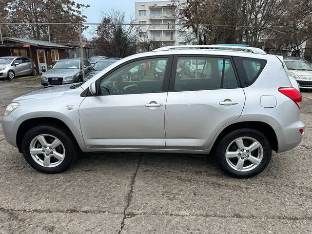 Toyota Rav4 2.0 D4D - автомобили, коли, обяви за нови и употребявани 7