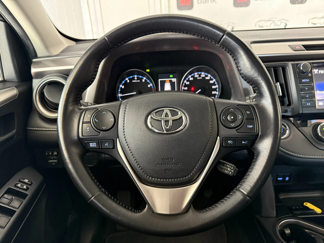 Toyota Rav4 2.0i* 4x4* СЕРВИЗНА КНИЖКА С ПЪЛНА ИСТОРИЯ В ТОЙОТ - автомобили, коли, обяви за нови и употребявани 10