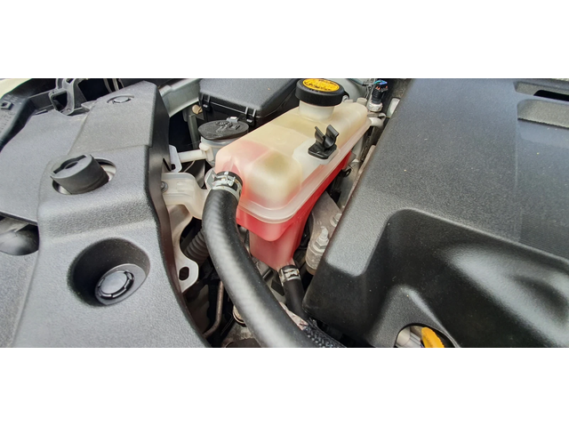 Toyota Rav4 2.2 D4D CROSSOVER EXCLUSIVE - автомобили, коли, обяви за нови и употребявани 14