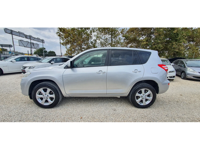 Toyota Rav4 2.2 D4D CROSSOVER EXCLUSIVE - автомобили, коли, обяви за нови и употребявани 3