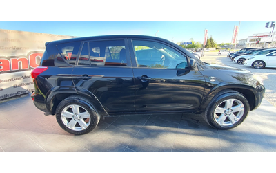 Toyota Rav4 2.2 D-CAT 4WD - автомобили, коли, обяви за нови и употребявани 8