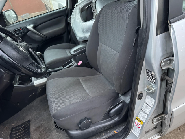 Toyota Rav4 - автомобили, коли, обяви за нови и употребявани 5