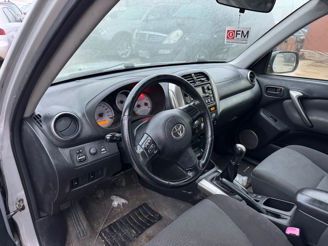 Toyota Rav4 - автомобили, коли, обяви за нови и употребявани 6